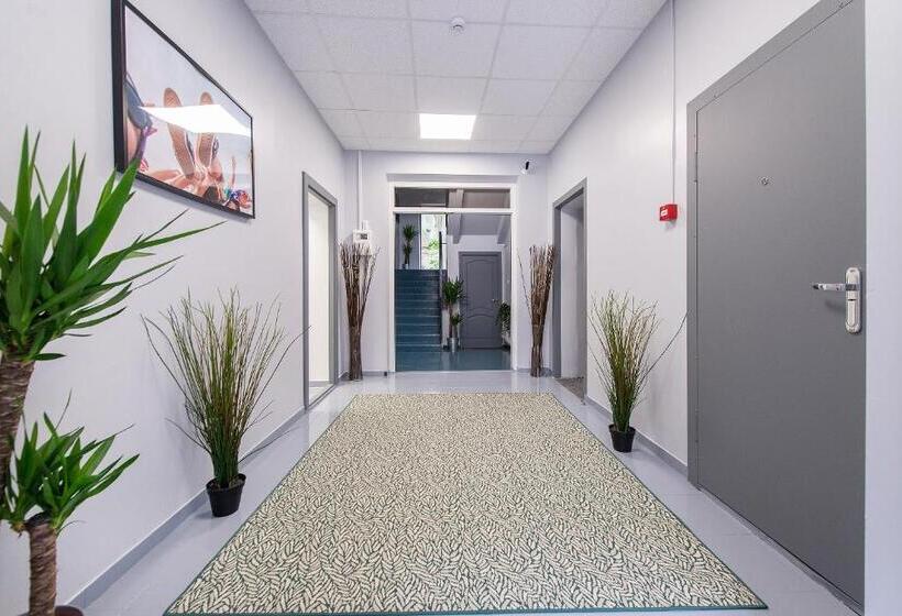 پانسیون The House Black