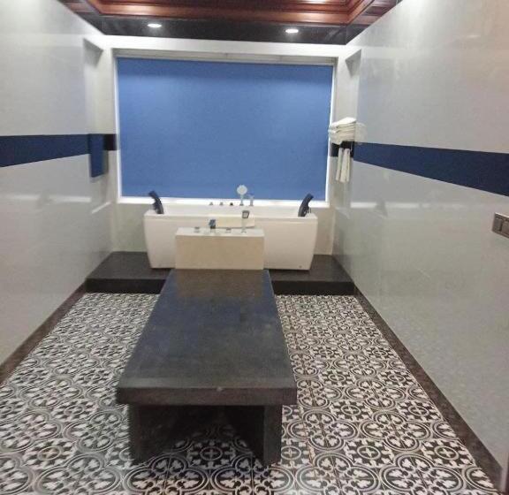 Try Palace Resort Sihanoukville