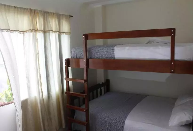 Retkeilymaja Estación Del Sol