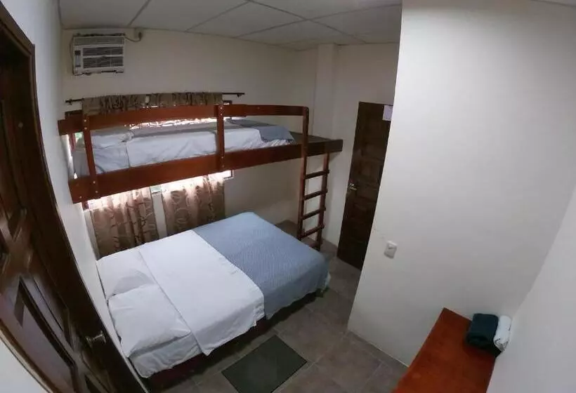 Retkeilymaja Estación Del Sol