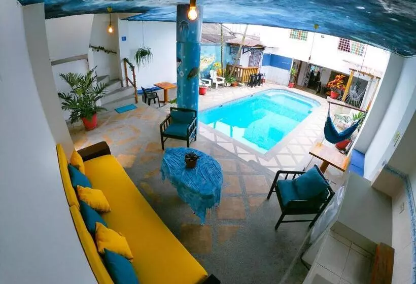 Retkeilymaja Estación Del Sol