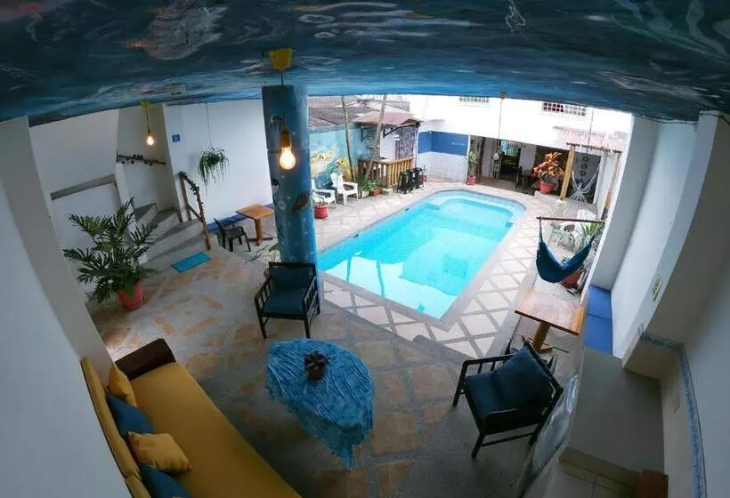 Retkeilymaja Estación Del Sol