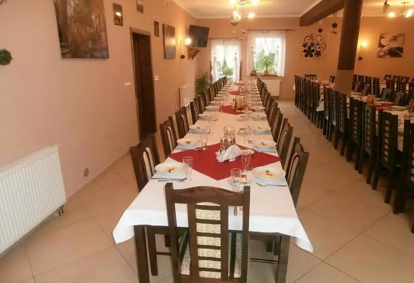 هاستل Sum Restauracja &