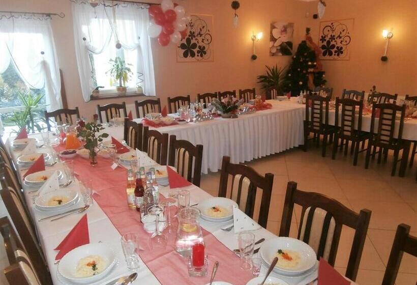 旅馆 Sum Restauracja &