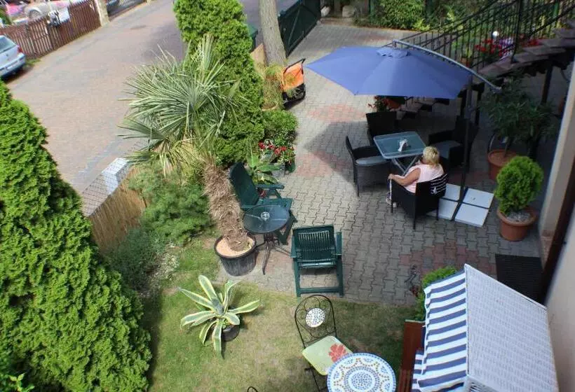 Aamiaismajoitus (B&B) Blekitna Laguna Pobierowo