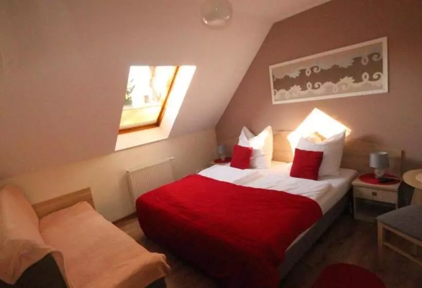 Aamiaismajoitus (B&B) Blekitna Laguna Pobierowo