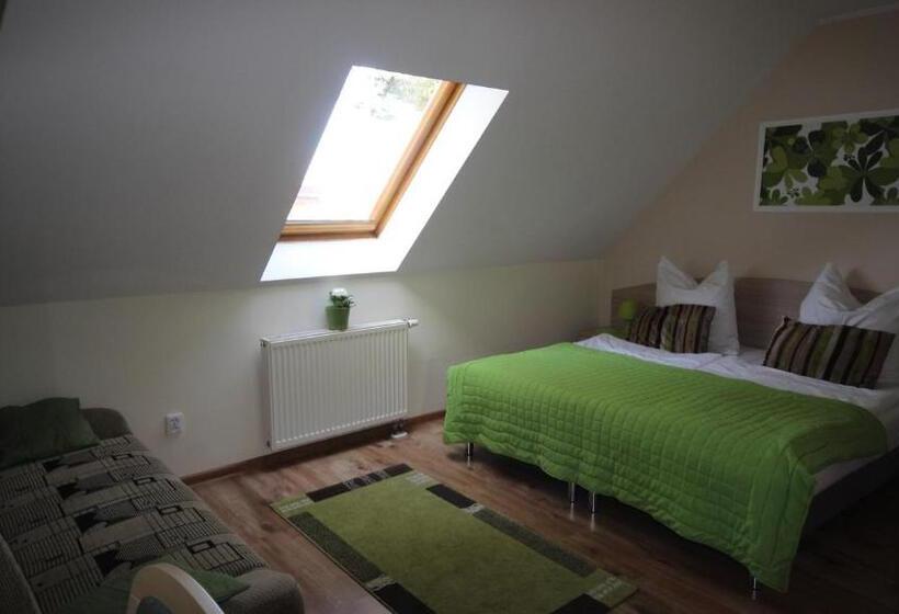 Aamiaismajoitus (B&B) Blekitna Laguna Pobierowo