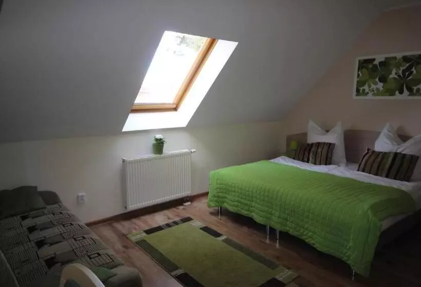 Aamiaismajoitus (B&B) Blekitna Laguna Pobierowo