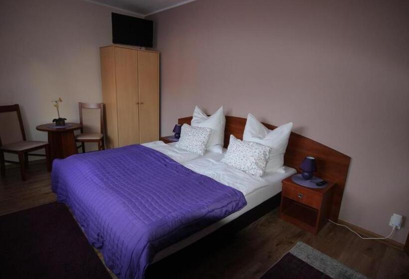 Aamiaismajoitus (B&B) Blekitna Laguna Pobierowo