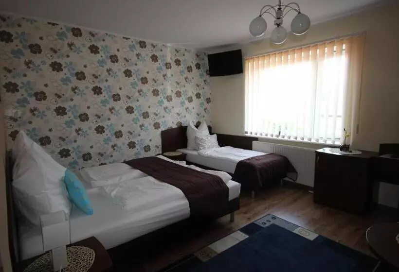 Aamiaismajoitus (B&B) Blekitna Laguna Pobierowo