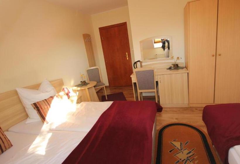 Aamiaismajoitus (B&B) Blekitna Laguna Pobierowo