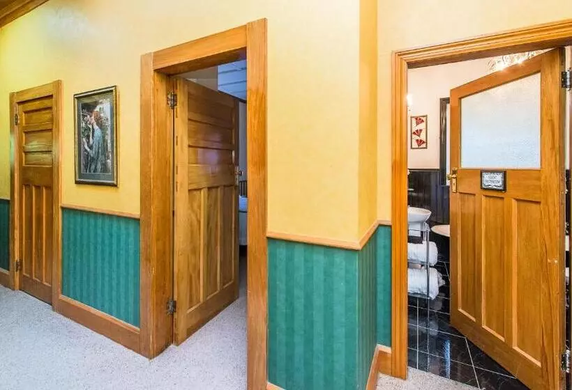 Aamiaismajoitus (B&B) Gumnut House