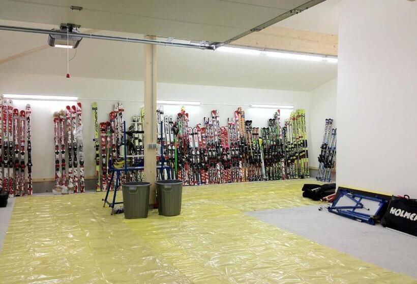 مبيت وإفطار Haus Tirol