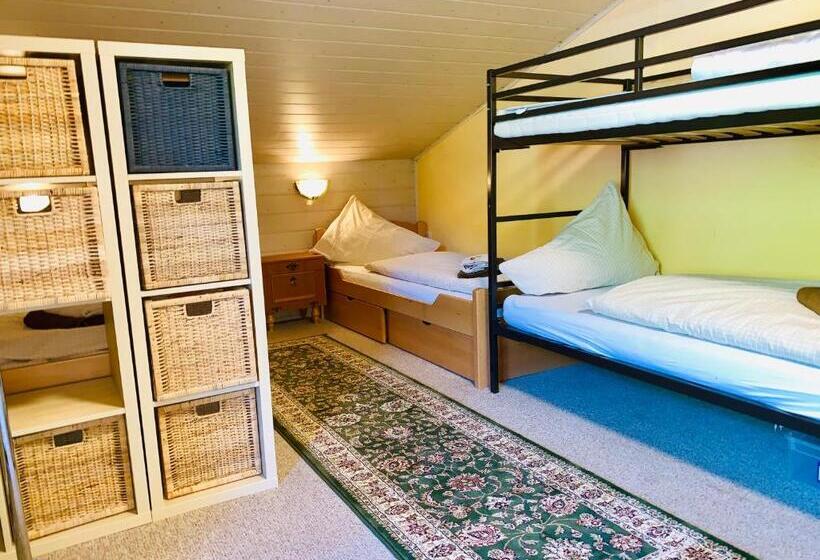 مبيت وإفطار Haus Tirol