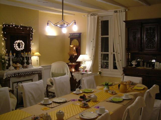 مبيت وإفطار La Maison Près D Aurillac