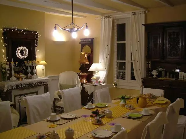 Aamiaismajoitus (B&B) La Maison Près D Aurillac