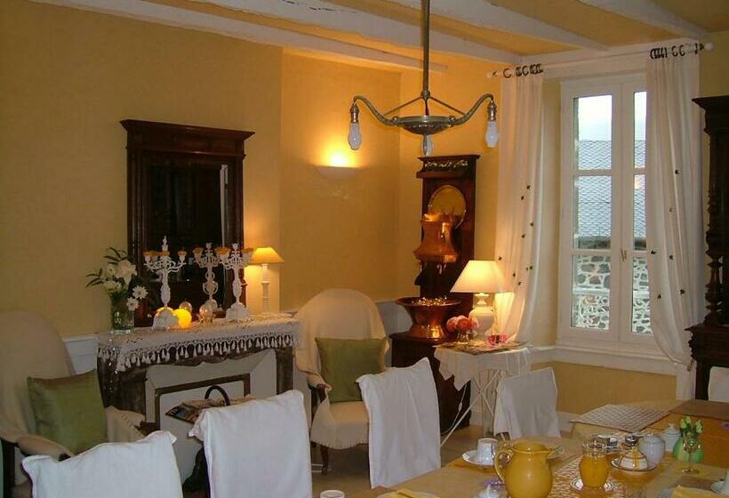 مبيت وإفطار La Maison Près D Aurillac