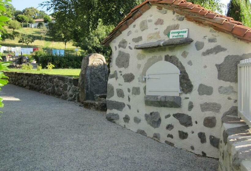 مبيت وإفطار La Maison Près D Aurillac