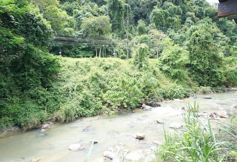 Bed and Breakfast Thansila Resort