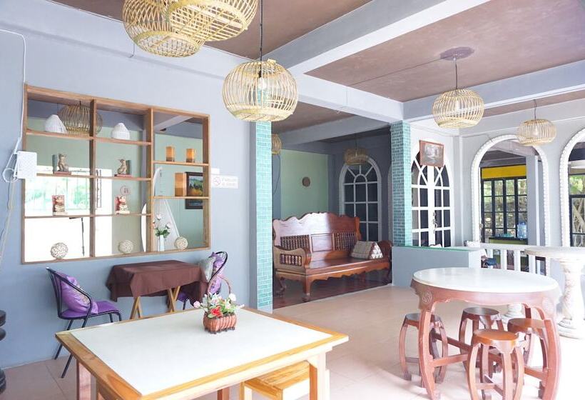 Bed and Breakfast Thansila Resort