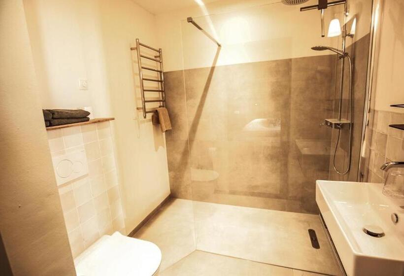 فندق Hof Van Kleeberg