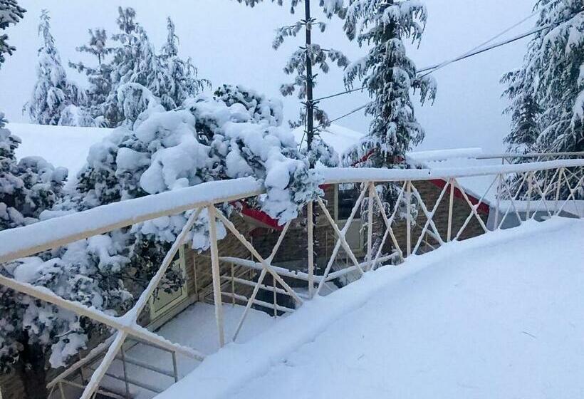 Hotel Kvr Clarks Inn, Kufri