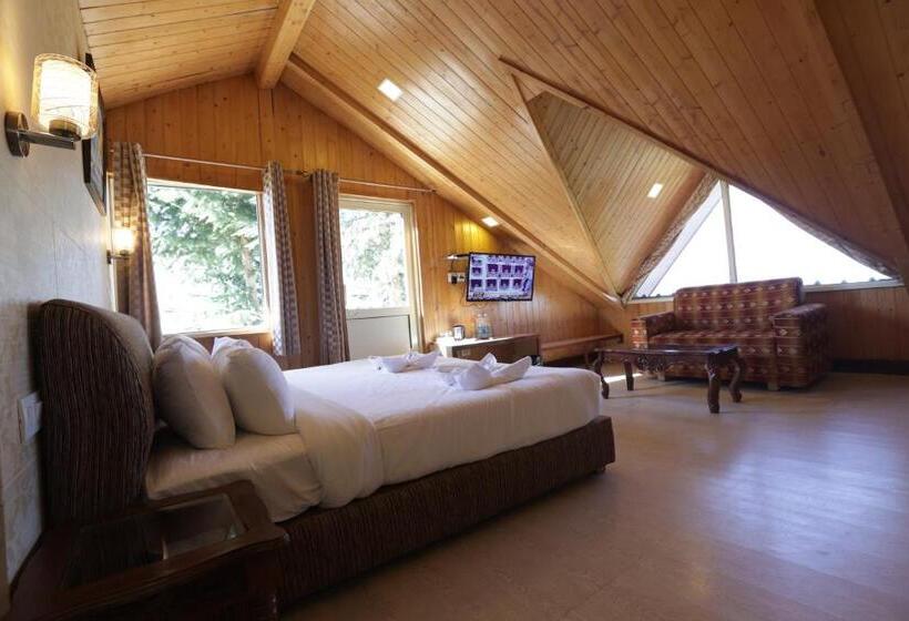 Hotel Kvr Clarks Inn, Kufri