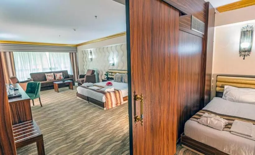 Hotelli Sarot Termal Park Resort & Spa   Halal