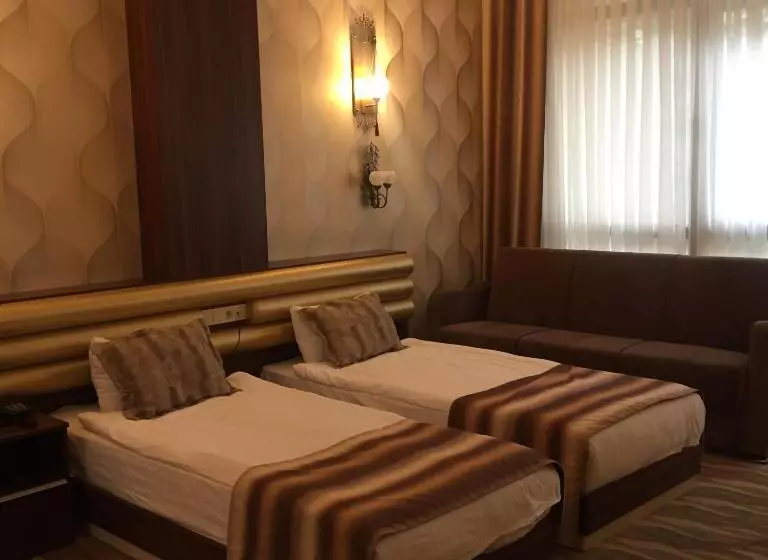 Hotelli Sarot Termal Park Resort & Spa   Halal