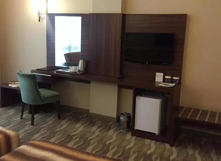 Hotelli Sarot Termal Park Resort & Spa   Halal