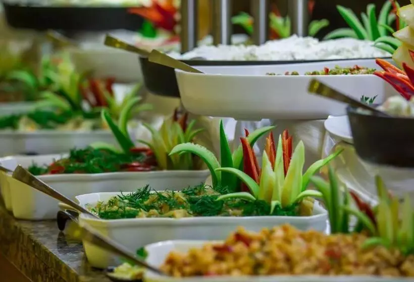 Hotelli Sarot Termal Park Resort & Spa   Halal