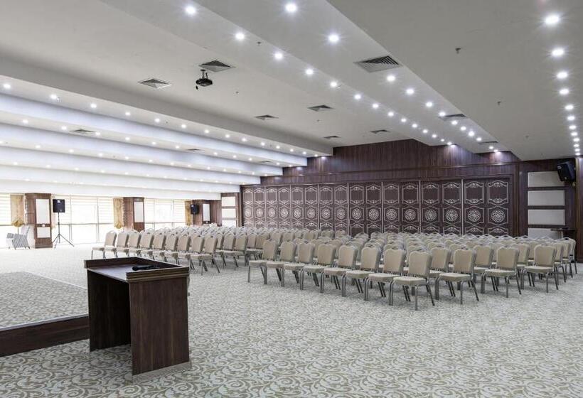 ホテル Sarot Termal Park Resort & Spa Halal