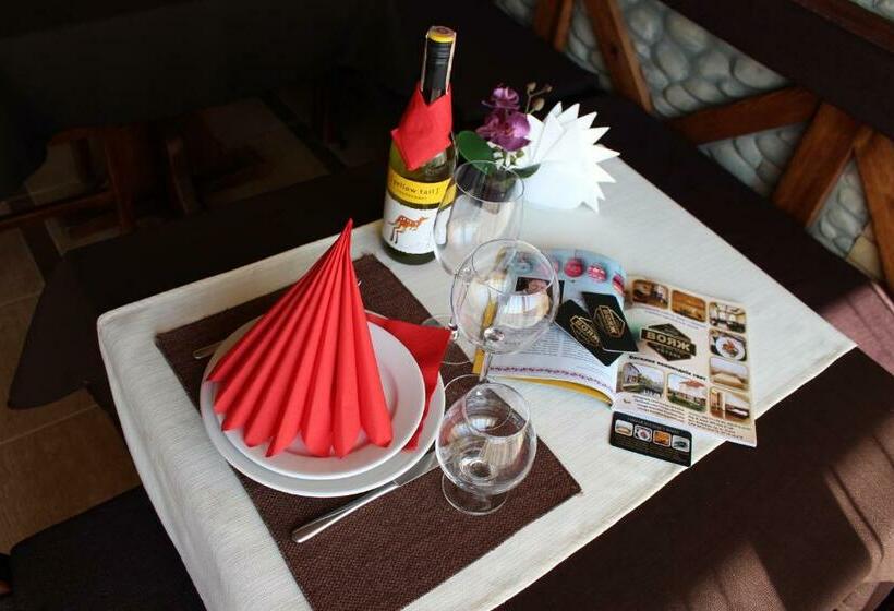 מוטל вояж луцьк