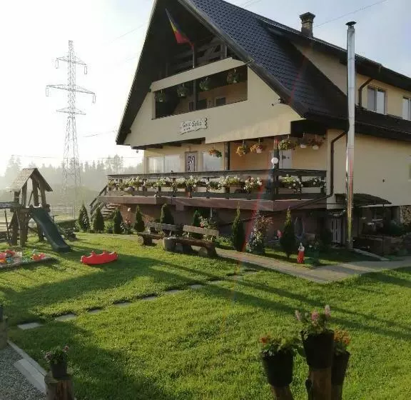 Majatalo Casa Sofia Dorna Candrenilor