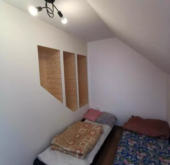 Schronisko Młodzieżowe W Jabłonkach