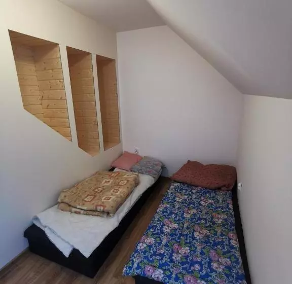 Schronisko Młodzieżowe W Jabłonkach