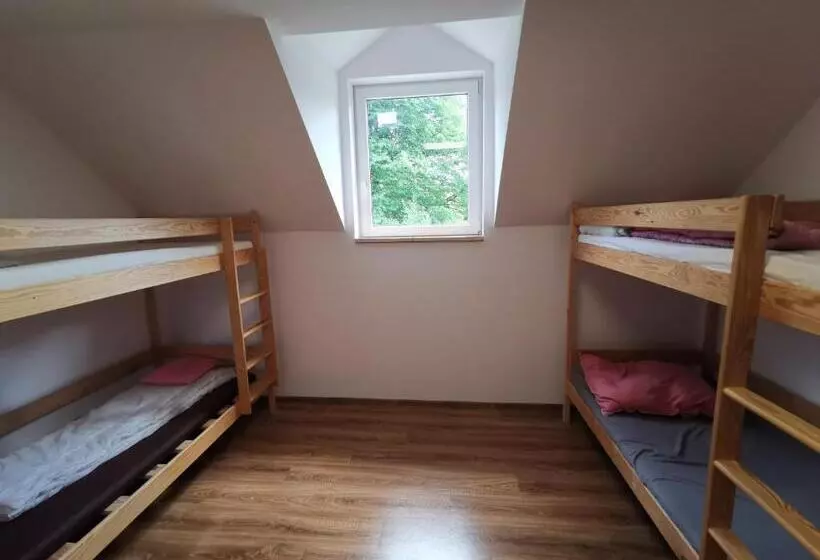 Schronisko Młodzieżowe W Jabłonkach