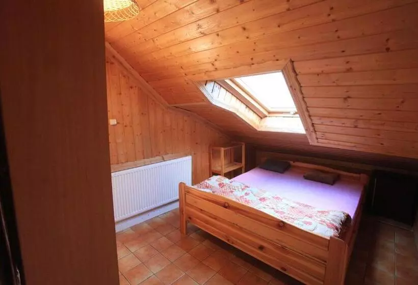 Schronisko Młodzieżowe W Jabłonkach