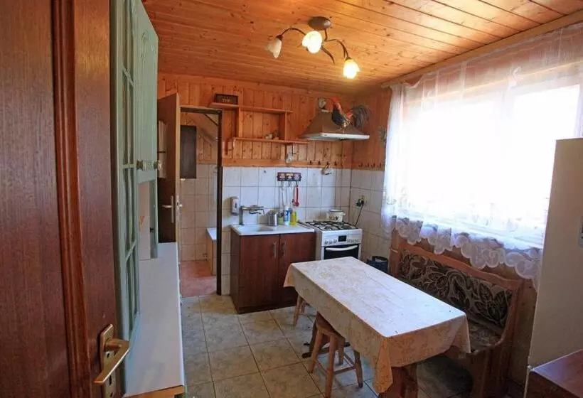 Schronisko Młodzieżowe W Jabłonkach