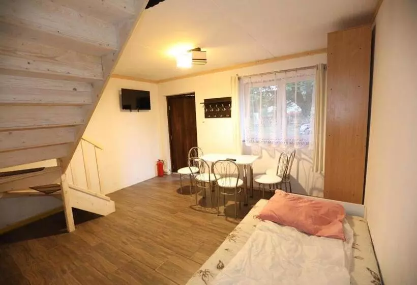 Schronisko Młodzieżowe W Jabłonkach