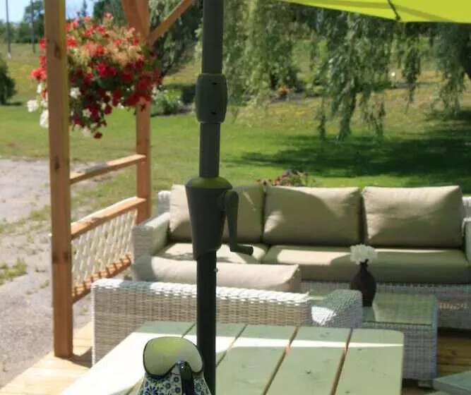 Wayside Motel Manitoulin