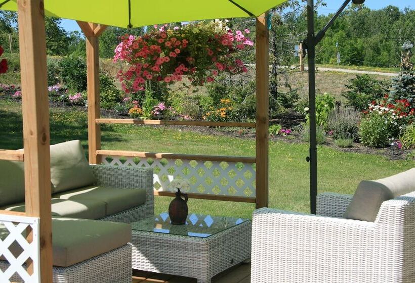 Wayside Motel Manitoulin