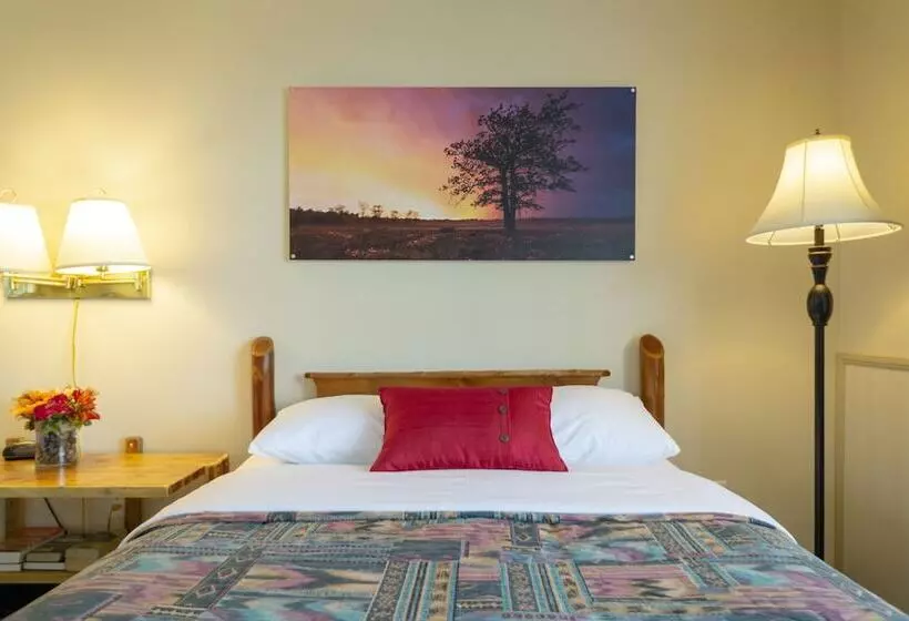 Wayside Motel Manitoulin