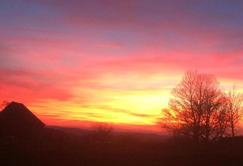 ベッドアンドブレックファースト Chambres D Hôtes Pom Paille