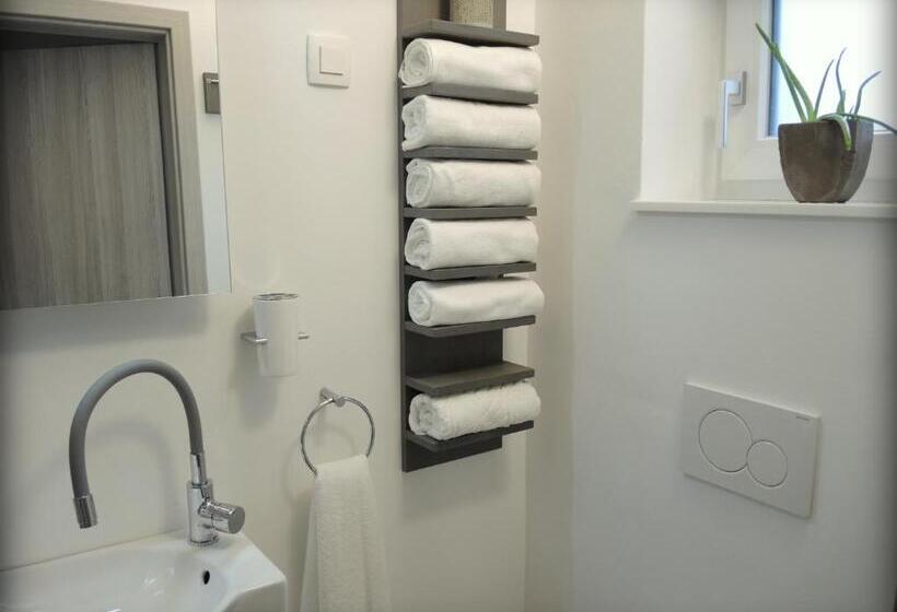 تختخواب و صبحانه Mamut Stay