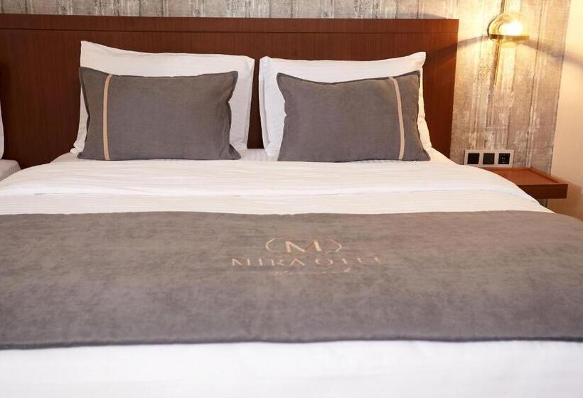 Mira Otel Alsancak