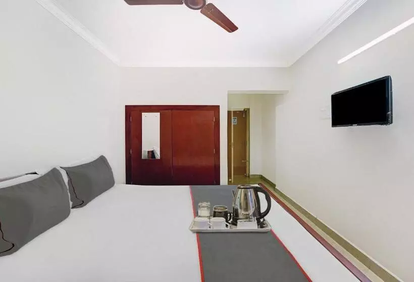 هتل Collection O Arn Guest House Near Chennai International Airport