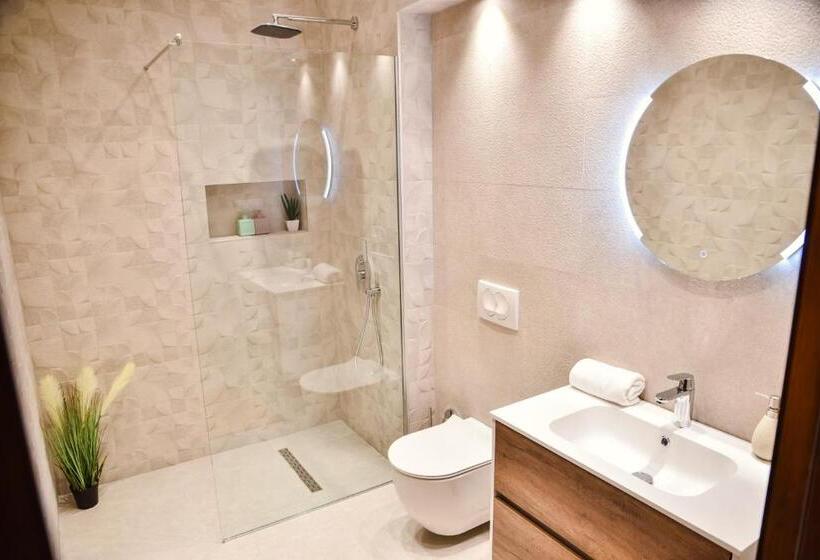 هتل Pino Boutique