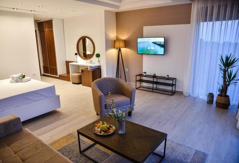 هتل Pino Boutique