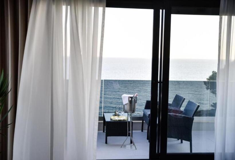 هتل Pino Boutique